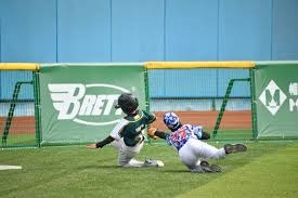 换下了韦世豪，上演国足首秀